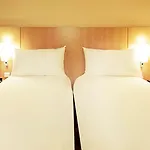Ξενοδοχείο Ibis Ostrobramska 2*