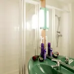 Ibis Ostrobramska 2*
