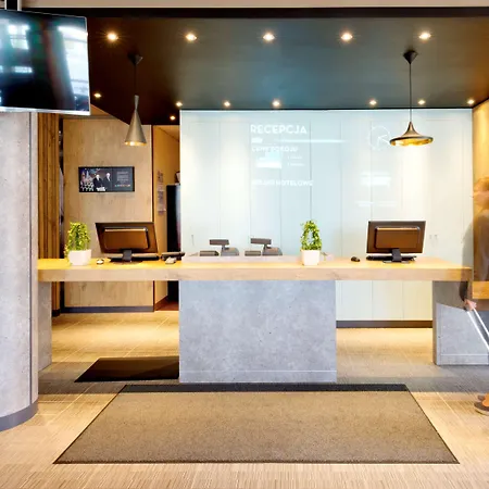 Hotel Ibis Ostrobramska 2*