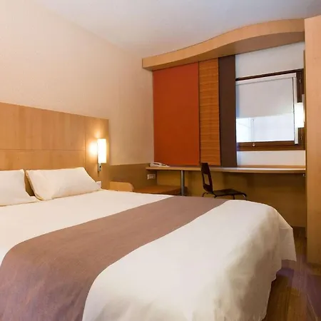 Hotel Ibis Ostrobramska Varšava