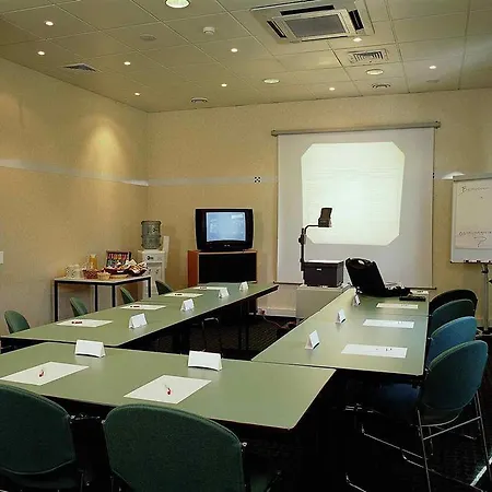 Hotell Ibis Ostrobramska 2*
