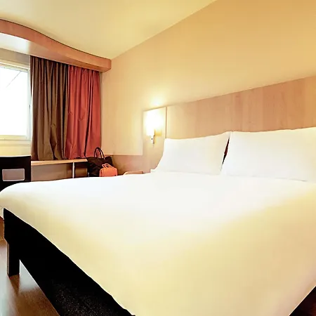 Ibis Ostrobramska 2* Warschau