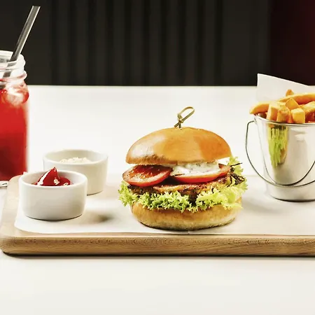 Ibis Ostrobramska Hotel