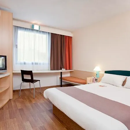 Hotell Ibis Ostrobramska 2*