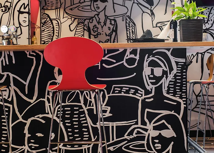 Ibis Ostrobramska Отель