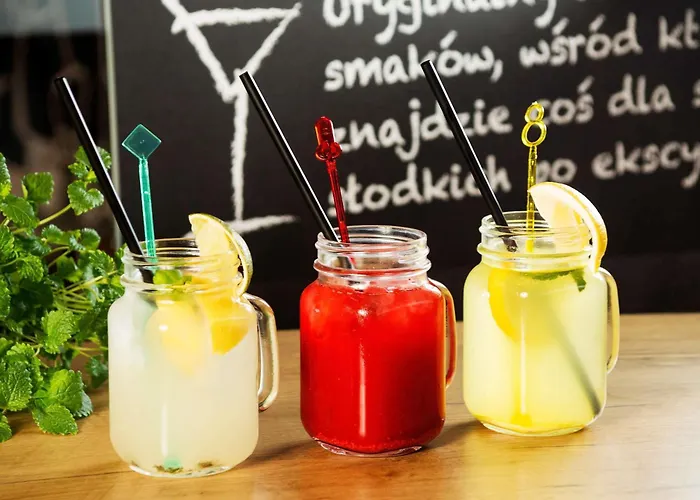 Ibis Ostrobramska Hotel 2*