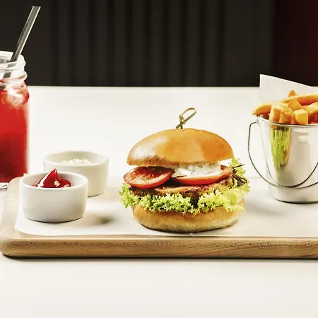 Ibis Ostrobramska Otel