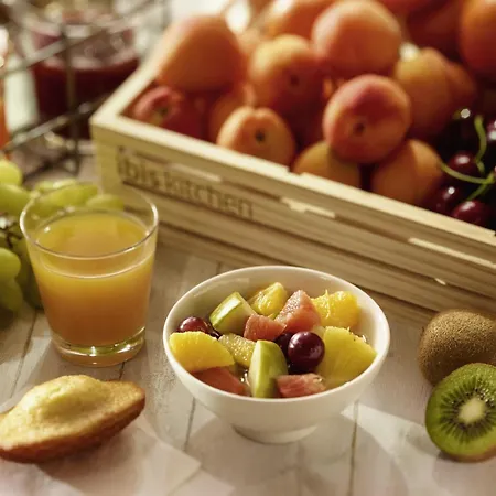 Ibis Ostrobramska Otel Varşova