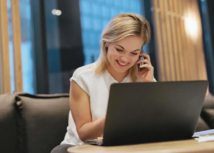 Ibis Ostrobramska 2*