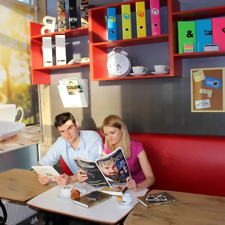 Ibis Ostrobramska מלון