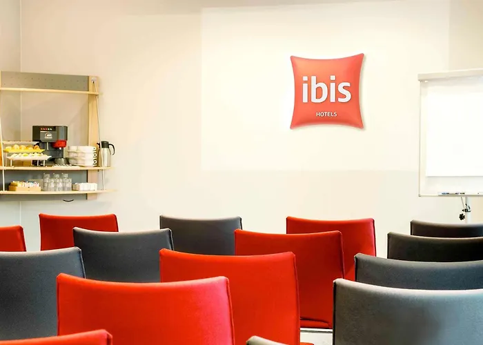 Ibis Ostrobramska 2* Warsaw